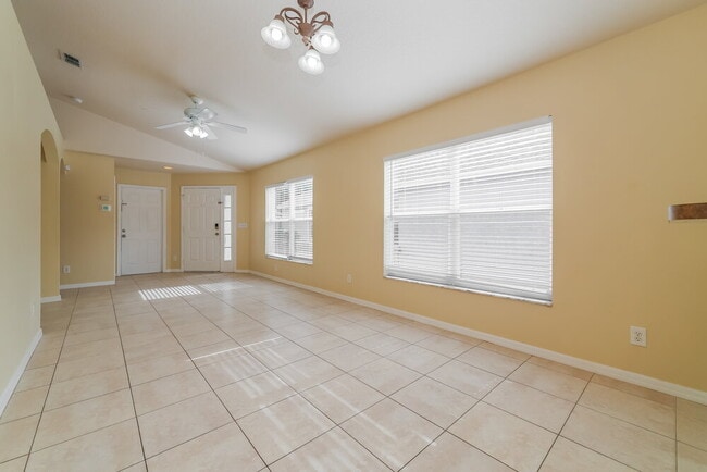 Photo - 7426 Oxford Garden Cir