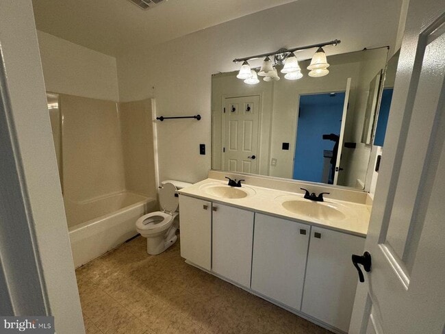 Photo - 8315 Township Dr