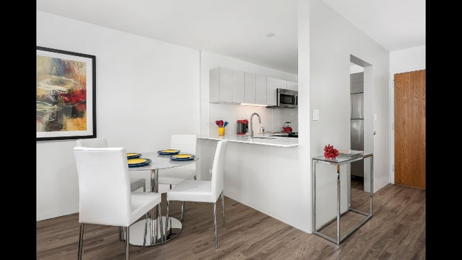 Photo - 442 E Ohio St