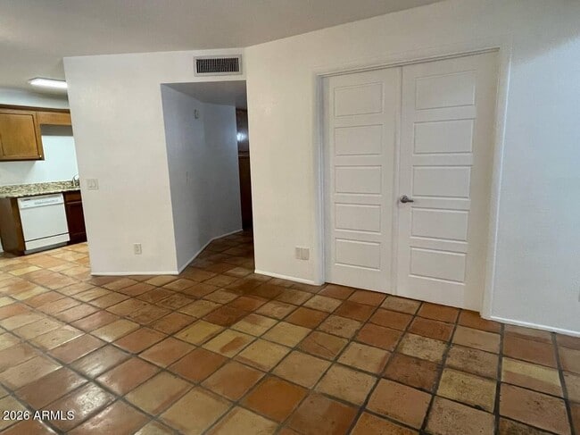 Photo - 8625 E Belleview Pl