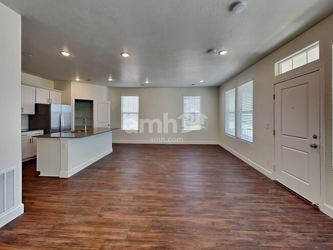 Photo - 11016 S Trocadero Ave