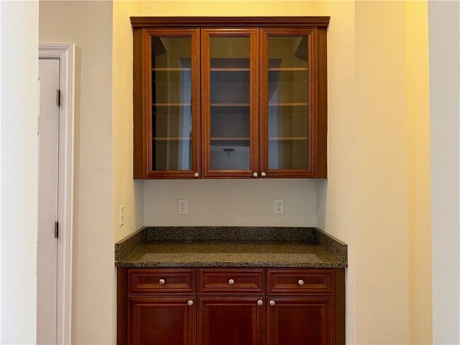 Photo - 1303 Creekside Pl SE