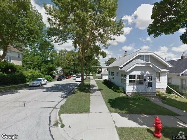 Building Photo - 9324 W Lapham St Rental