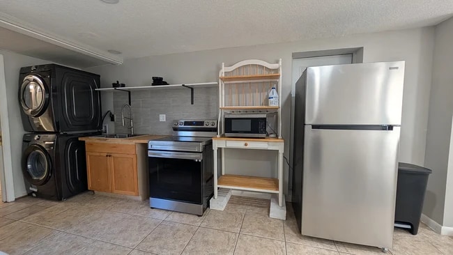 Photo - 2214 Post Rd Unit Studio Apartment next to EFSC