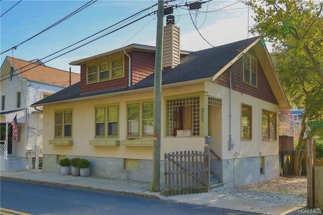 Building Photo - 351 Piermont Ave Rental