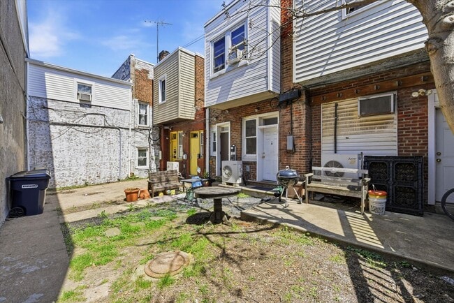 4 Gay St Unit A