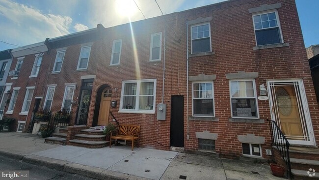 Building Photo - 166 Sigel St Rental