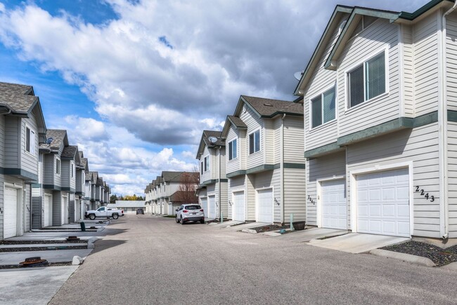 The Fallingbrook Townhomes