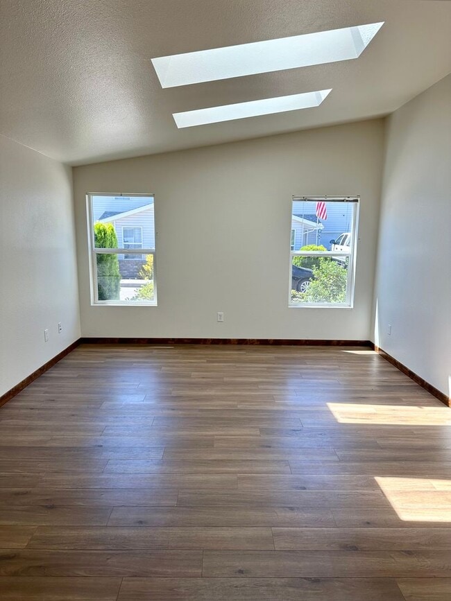 825 Morse Ave SW