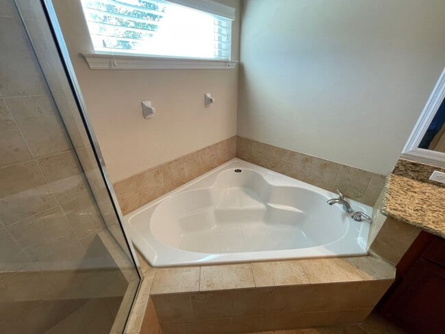 Building Photo - Great Home in Long Leaf