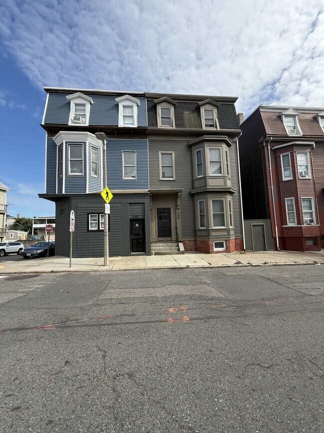 Photo - 249 Lexington St Townhome