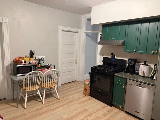 Photo - NICE ALLSTON 4.5 BED/2 BATH ON BRAINERD RD W/ HT&HW INCLUDED