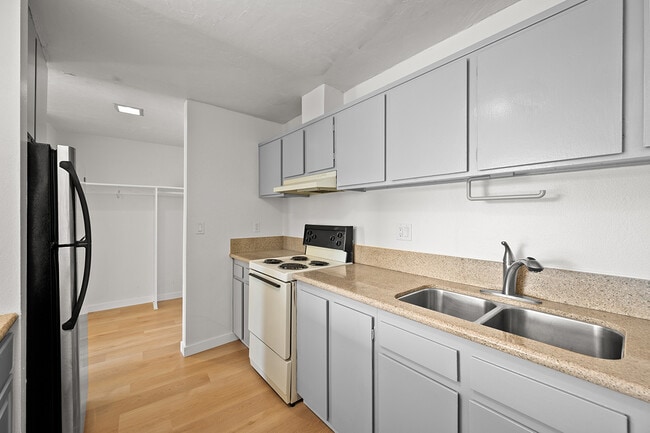 Photo - 3050 Rue D’Orleans