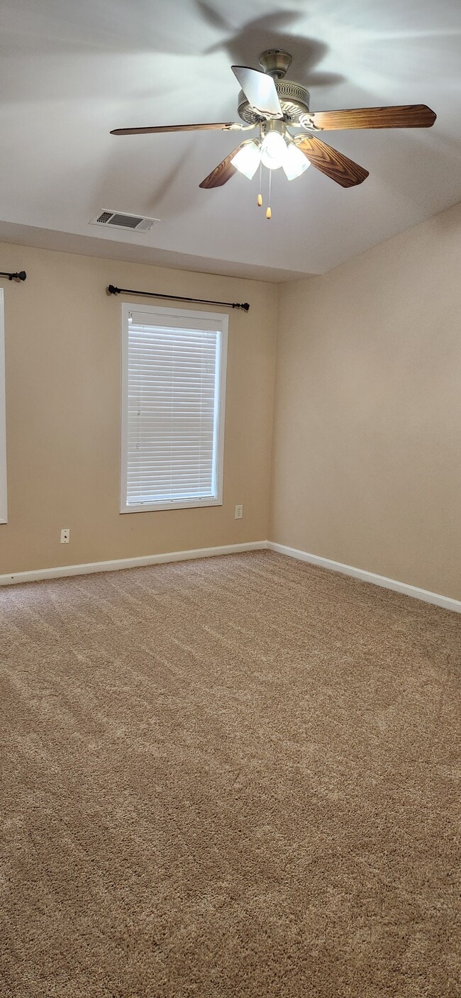 Dormitorio principal - 1817 Waterside Dr NW