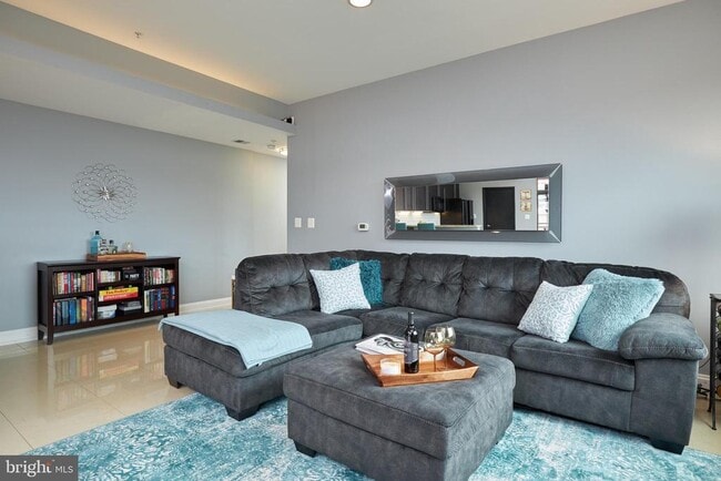 Photo - 1011 Arlington Blvd Unidad 1102