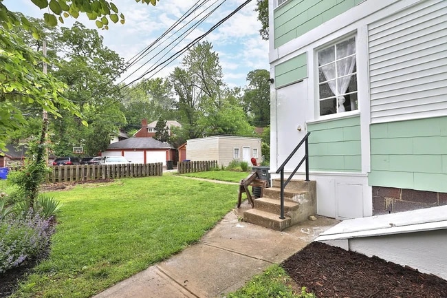 2045 N 4th St Unit 2045 1/2