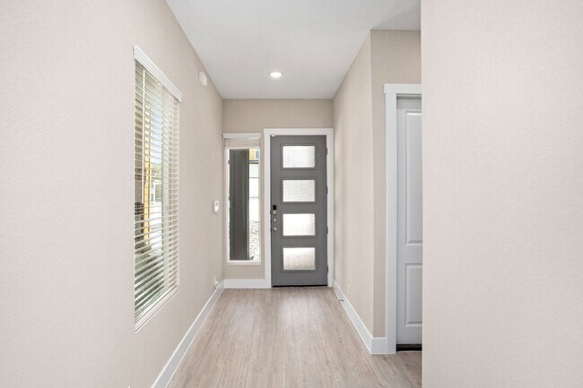 Photo - Gorgeous Luxury 3/2.5 Home