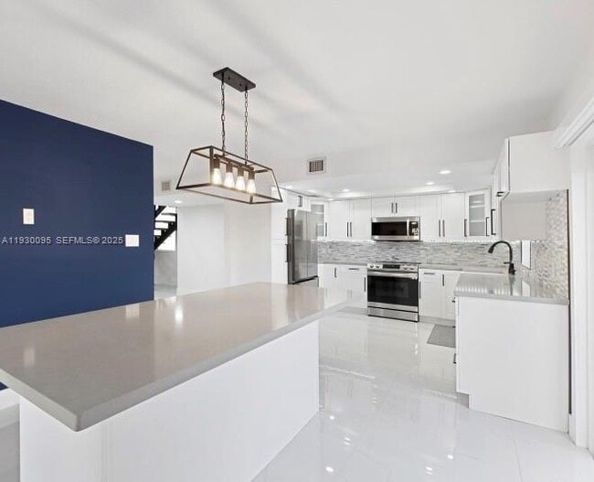 Photo - 9901 SW 136th Ct