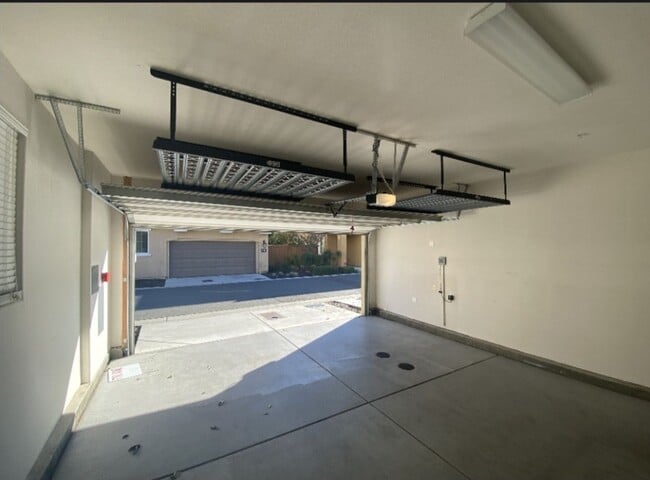 Photo - Beautiful and Sunny Home in Roseville Awaits! - Viewings by appointment only!