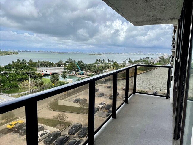 Photo - 600 NE 36th St Unit 801