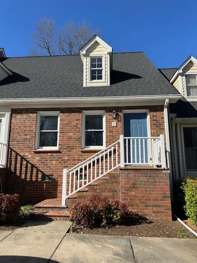 Photo - Condo / Burlington