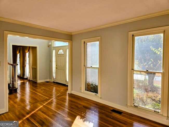 Photo - 270 North Dr