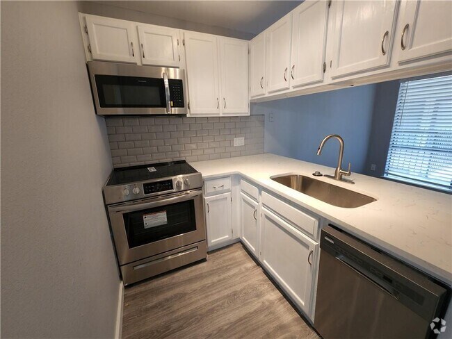 Building Photo - 2815 Rio Grande St Unit 202 Rental