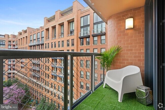 Building Photo - 631 D St NW Unit 836 Rental