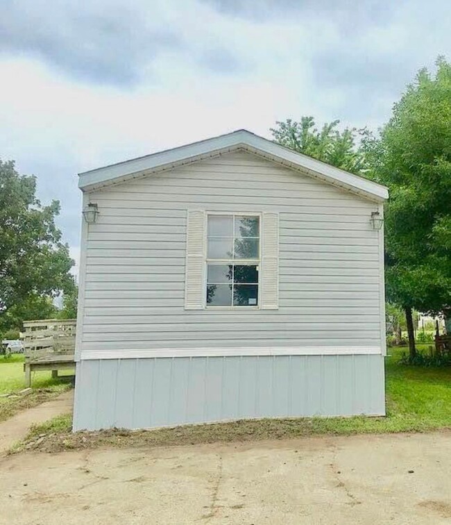 3 Bedroom 2 Bathroom Mobile Home for Rent - 3 Bedroom 2 Bathroom Mobile Home for Rent Unit Lot 38