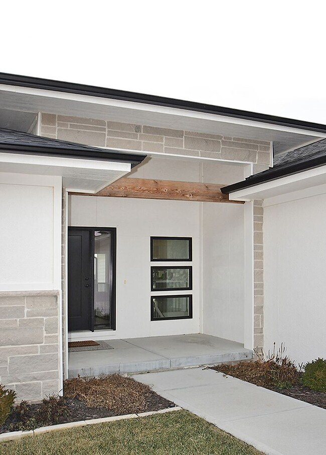 Photo - 5503 N 207th St