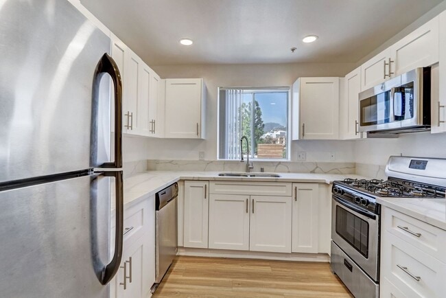 Photo - 16070 Sunset Blvd