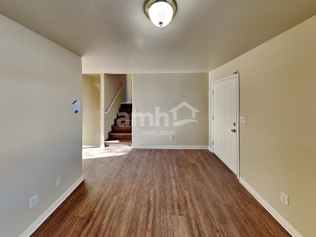 Photo - 173 Apple Ave