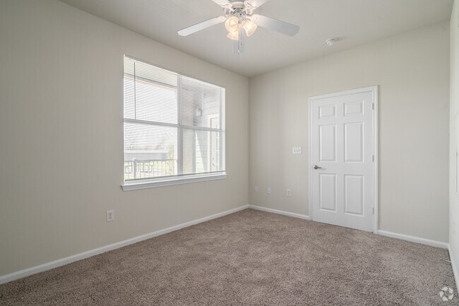 2BR, 2BA - 991SF - Primary Bedroom - Costa Vizcaya