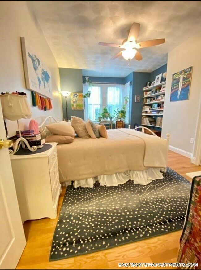 Photo - 171 Brooks St Unidad 1