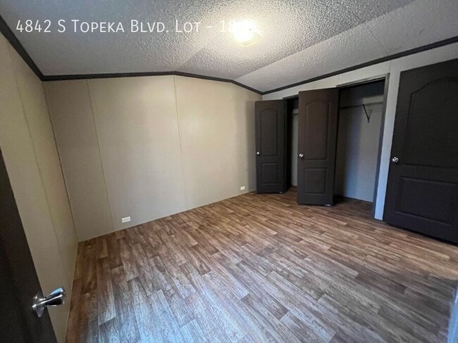 Photo - 4842 SW Topeka Blvd