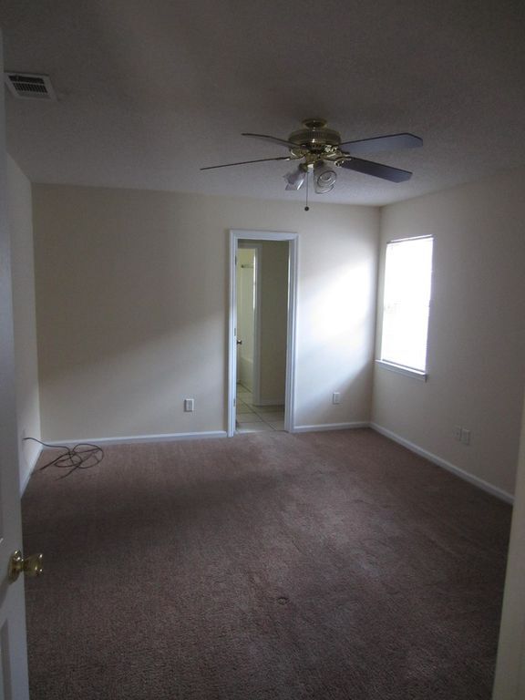 Photo - 1320 Edgewood Dr