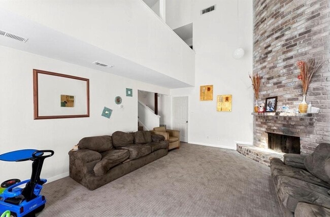 Photo - 13307 Robinglen Dr