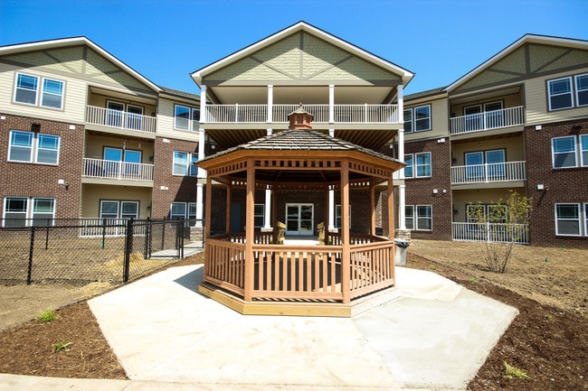 Riverside Villa Apartments - Riverside Villa Apartments