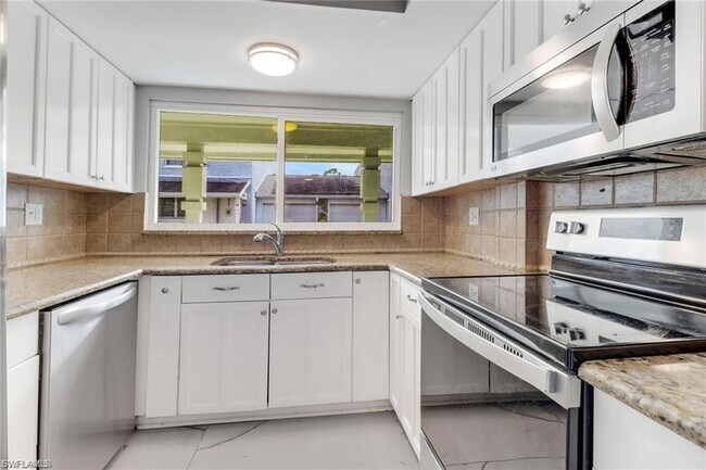 Photo - 15 Watercolor Way