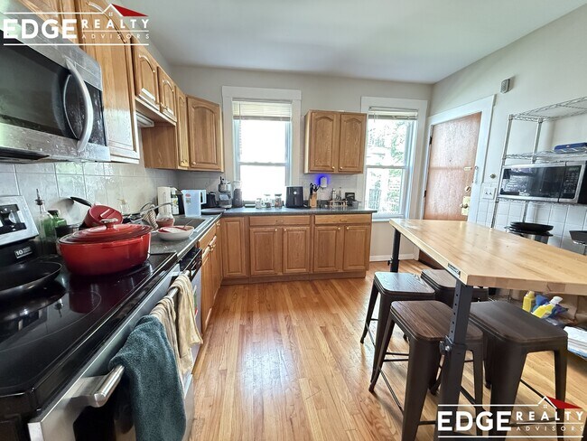 437 Washington St Unit 1