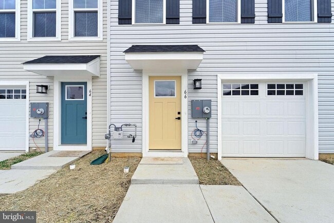 Photo - 66 SPYGLASS HILL Dr