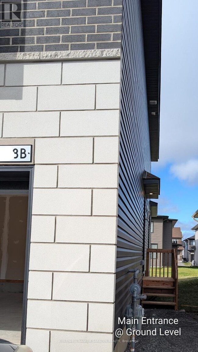 Photo - 238B Ginebik Wy