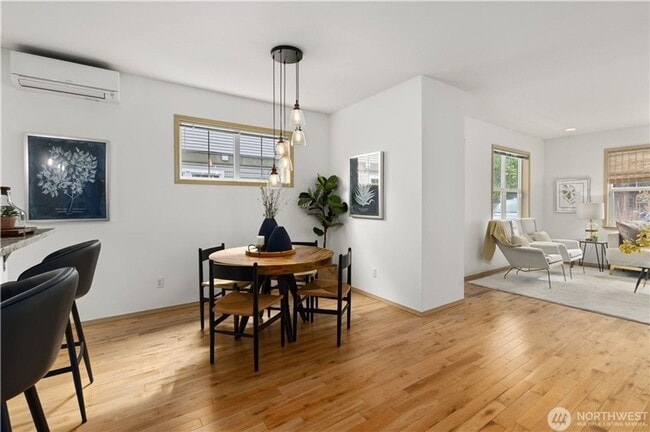 Photo - Spacious 3bd/3ba Townhouse