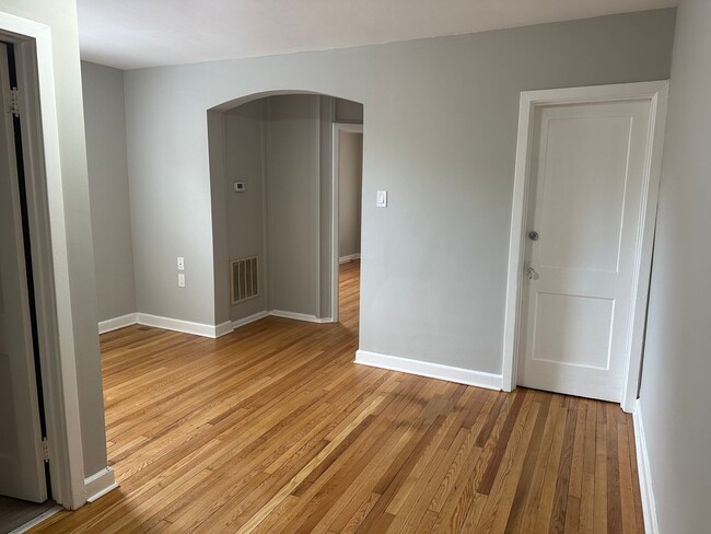 Photo - 18 -1/2-18 1/2 Morningside Dr Unit 16
