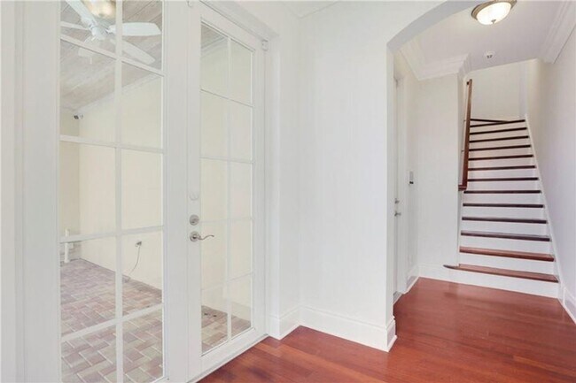 Photo - 180 NE 6th Ave
