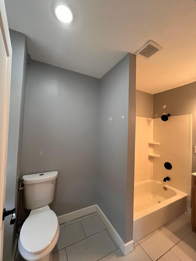 Photo - 17 Madison Ave Unidad 2