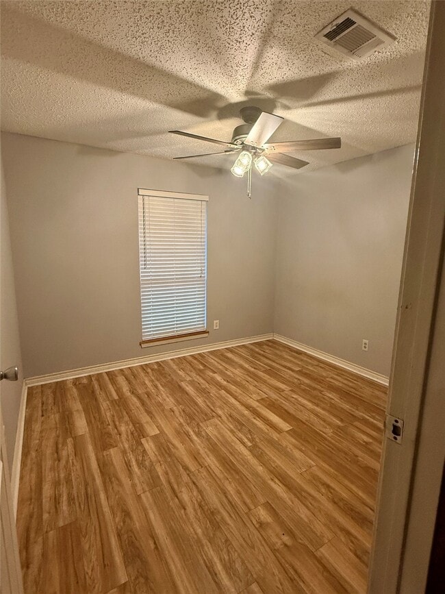 Building Photo - 11731 Bowie Dr