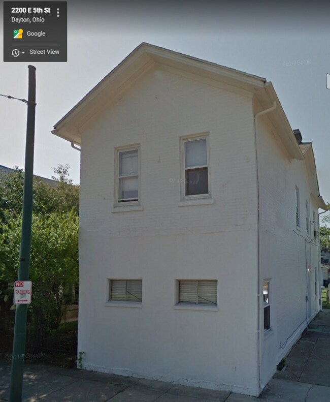 2200 E 5th St - 2200 E 5th St Unidad 2202 E 5th