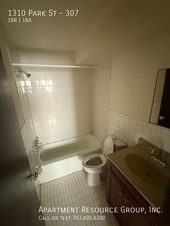 Photo - 1310 N Park St Unit 307