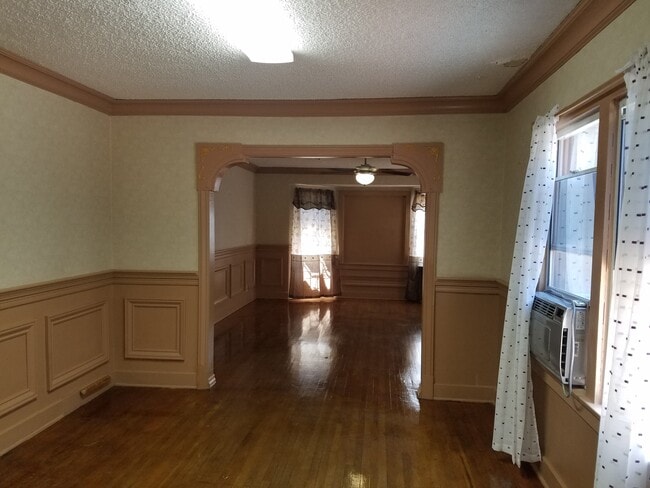 Another view of common areas